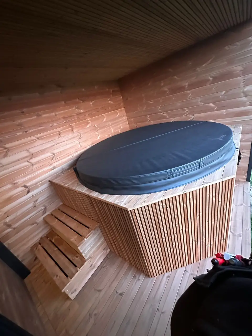 Pirtis ir kubilas po stogu – nuotrauka 9